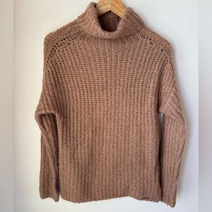 Abercrombie & Fitch Tan Turtleneck Sweater wool blend. XS